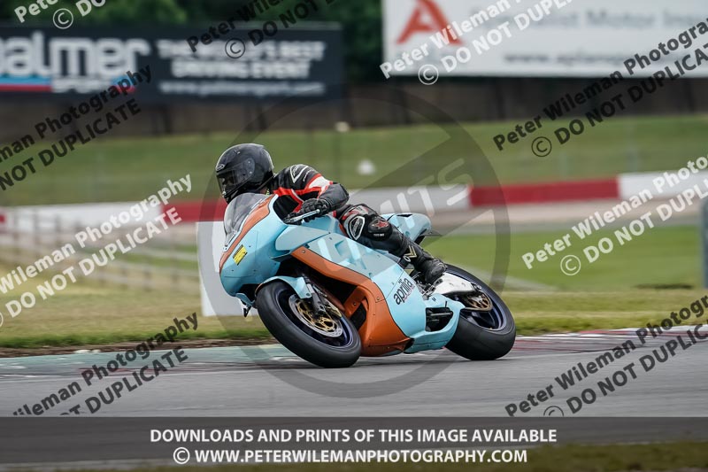 donington no limits trackday;donington park photographs;donington trackday photographs;no limits trackdays;peter wileman photography;trackday digital images;trackday photos